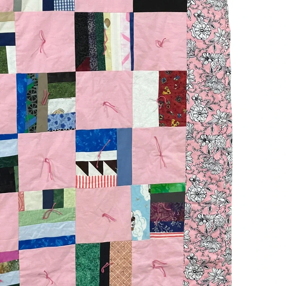 Handmade Pink Patchwork‎ Tied Quilt Floral Border Scrappy Design 54x70